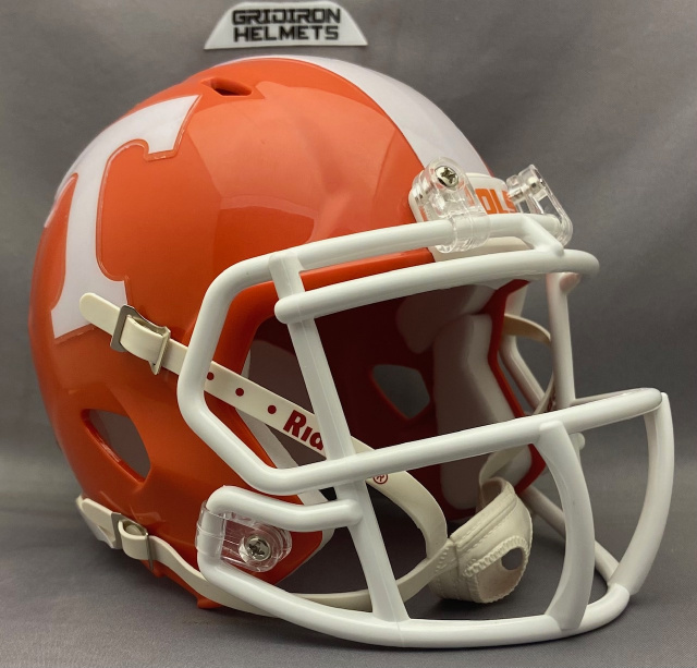 Tennessee To Wear Orange Alternate Helmets Against South Carolina –  SportsLogos.Net News