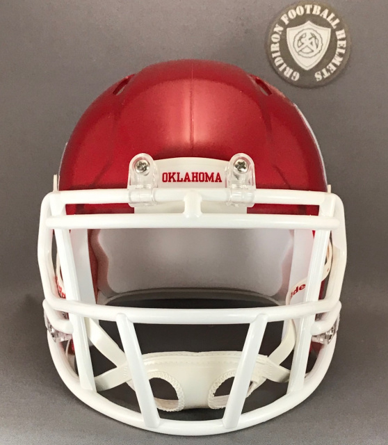 : Riddell NCAA Oklahoma Sooners Speed Mini Helmet, 7.5 x 6.5 :  Sports Fan Football Helmets : Sports & Outdoors