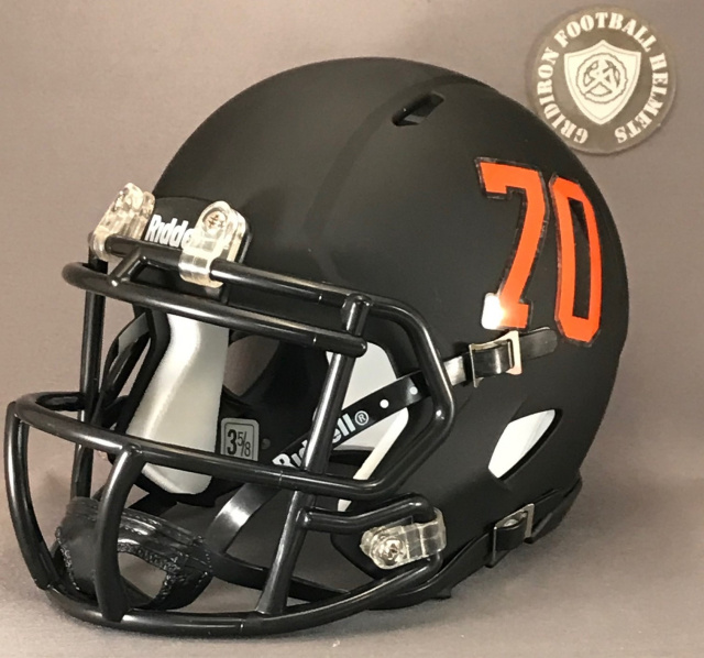 flat black helmet football SCHUTT VICIS ZERO2 ADULT turn facemask screws allow for quick facemask attachment or removal with two small turns of a screwdriver and a twist Onboard AiR Riddell Speed Icon Helmets Painted